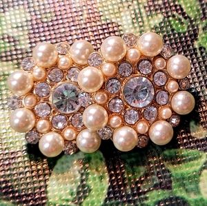 Vintage inspired Earrings Fuax Pearl Medallion with Rhinestone gold tone